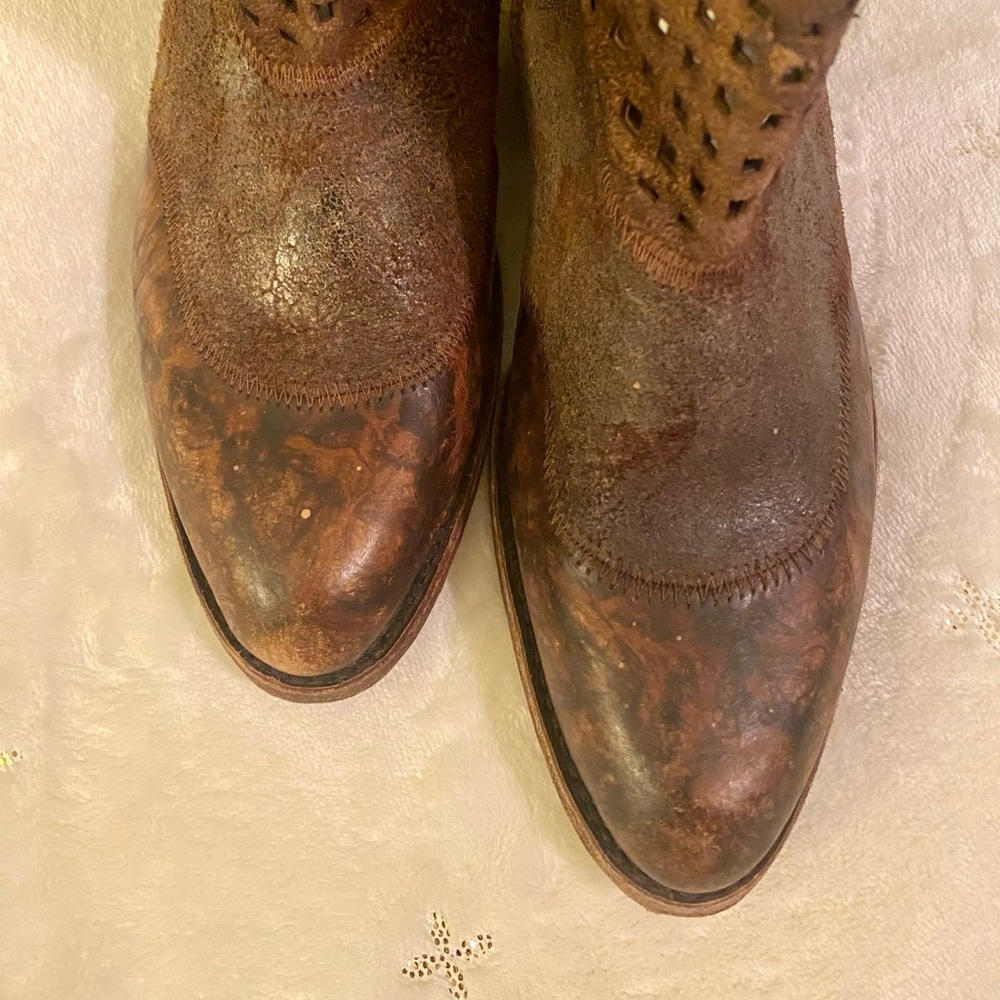 Corral Ankle Boot - Picture 5 of 10